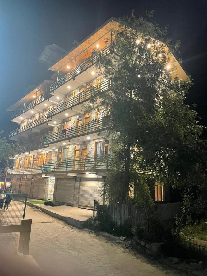 Hotel Mountain Majesty! Top-Rated Luxury Stay Amid Snowcapped Mountains With Balcony And Riverside Calm Manāli Exterior foto